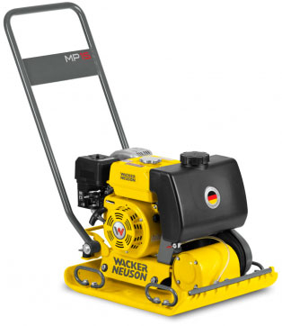 Виброплита Wacker Neuson MP-15 в прокат в Владикавказе. У нас лучшая цена за сутки! Возможность взять в аренду с выгодной скидкой до 40% при экспресс доставке 24/7. И помните, ночью стоимость еще дешевле на 30%! #арендапрокат #виброплита #выгодно