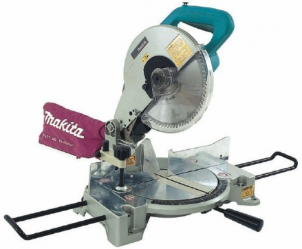 Торцовочная пила Makita LS1040 в прокат в Владикавказе. У нас лучшая цена за сутки! Возможность взять в аренду с выгодной скидкой до 40% при экспресс доставке 24/7. И помните, ночью стоимость еще дешевле на 30%! #арендапрокат #виброплита #выгодно